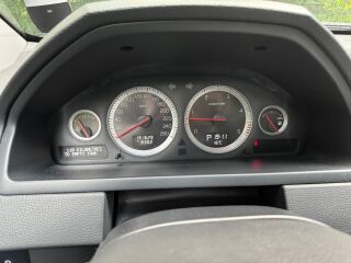 Volvo XC90 Summum 2.4 147кВ