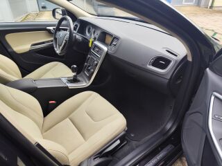 Volvo V60 MOMENTUM 1.6 R4 D2 84кВ