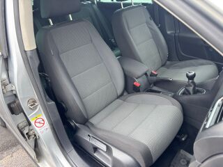 Volkswagen Golf Comfortline 1.6 R4 TDI 77kW