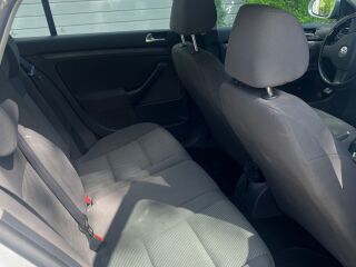 Volkswagen Golf 1.6 75kW