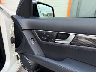 Mercedes-Benz C 300 CDI T 4Matic BlueEfficiency Avantgarde 3.0 V6 CDI 170kW