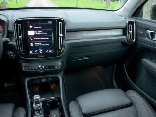 Volvo XC40 DARK Plus RECHARGE Intelli PRO Wntr 1.5 T5 PHEV Plug-In MY2023 192kW