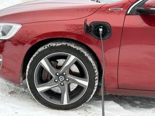 Volvo V60 Summum Facelift AWD 2.4 D6 158kW