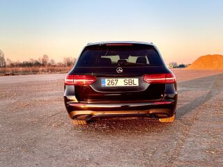 Mercedes-Benz E 350 AMG 3.0 190kW