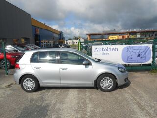 Volkswagen Golf Comfortline 1.6 77кВ