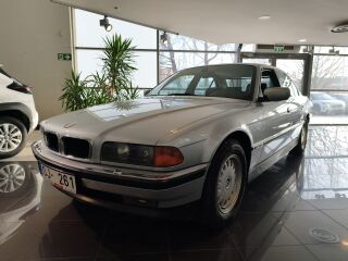 BMW 735 3.5 R6 173kW
