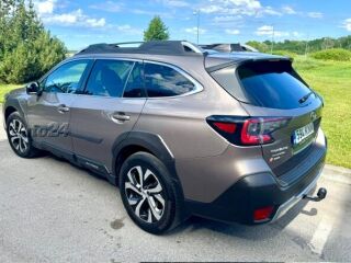 Subaru Outback Touring 2.5 124kW