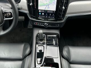 Volvo S90 T8 AWD Plug-In Hybrid 2.0 R4 288kW