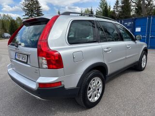 Volvo XC90 Momentum AWD 2.4 R5 D5 136kW