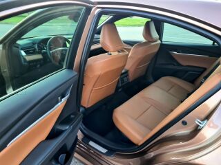 Toyota Camry Executive 2.5 137kW