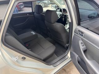 Toyota Avensis Wagon Linea Sol 2.0 108kW