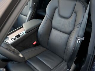 Volvo XC60 AWD 4C H&K BRIGHT LUXURY XENIUM INTELLI SAFE 2.0 T8 plug-in Long Range 335кВ
