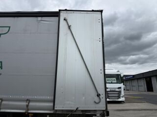 Schmitz Semitrailer Curtainsider Standard