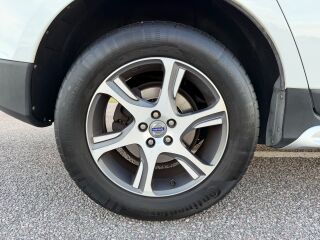 Volvo XC60 Summum AWD 2.4 R5 D5 158кВ