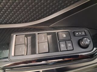 Toyota C-HR STYLE 90kW