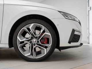 Skoda Octavia iV RS 1.4 180кВ