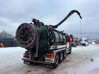 Scania P420 8x4*4 309kW