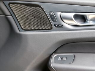 Volvo XC60 AWD PLUS DARK INTELLI SAFE PRO MY24 2.0 B4 KERS Mild Hybrid 145kW