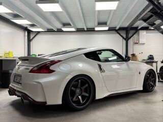 Nissan 370Z Nismo 3.7 V6 253кВ