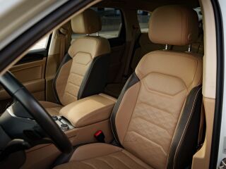 Volkswagen Touareg Atmosphere 4Motion Plug-In Hybrid 3.0 V6 TFSI PHEV 280kW 250кВ