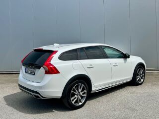 Volvo V60 Cross Country AWD Summum Polar+ 2.4 D4 140kW