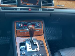 Audi A8 Quattro Bose 4.2 V8 TDI 240kW