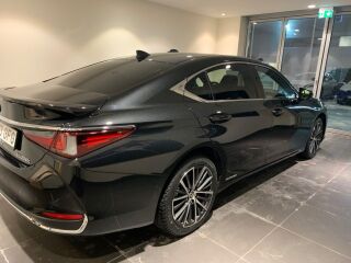 Lexus ES 300h Esh300 EXECUTIVE + TEHNOLOOGIA PAKETT 2.5 131кВ