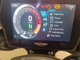 Triumph Speed Triple 1200 RS R3 132kW