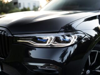 BMW X7 M-Sportpakett Individual B&W Shadowline 3.0 195kW