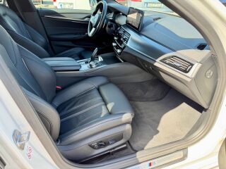 BMW 540 xDrive Touring M-Sport 3.0 250кВ