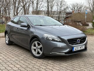 Volvo V40 Momentum 1.6 D2 84кВ