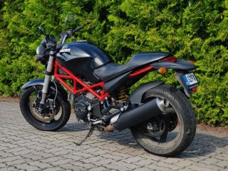Ducati Monster 695 V2 52кВ
