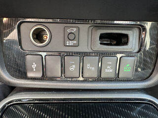 Mitsubishi Outlander PHEV Luxury 4WD 2.4 99kW