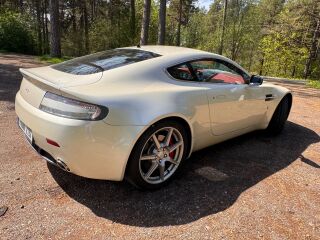 Aston Martin V8 Vantage V8 283kW