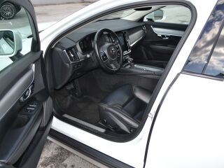 Volvo V90 Cross Country 2.0 140kW