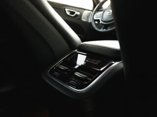 Volvo XC60 R-Design D5 AWD 2.0 173kW