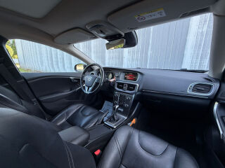 Volvo V40 Facelift SUMMUM 2.0 D2 88kW