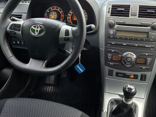 Toyota Corolla 1.6 97кВ