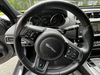 Jaguar XE 30t AWD R-Sport 2.0 221kW