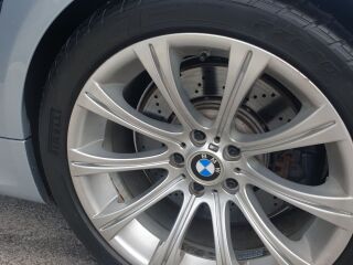 BMW M5 5.0 V10 373kW