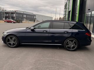 Mercedes-Benz C 220 2.0 143kW