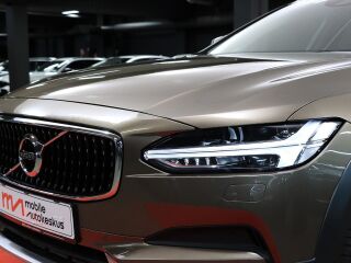 Volvo V90 Cross Country 2.0 140kW