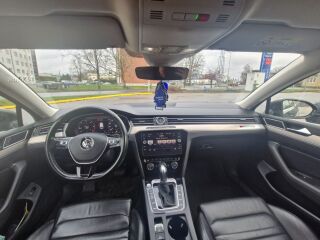 Volkswagen Passat R-line 2.0 140kW