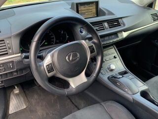 Lexus CT 200h hübriid 1.8 73кВ