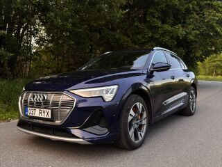 Audi e-tron 55 S-line 300кВ