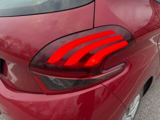 Peugeot 208 MY2016 Facelift 1.2 60kW