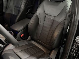 BMW X3 xDrive 30i M-Sportpakett 2.0 180kW