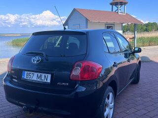 Toyota Auris 1.4 71kW
