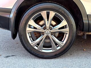 Nissan Qashqai Tekna + 1.2 R4 85кВ