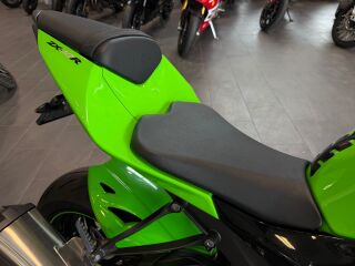 Kawasaki Ninja ZX - 10R Ninja R4 138kW